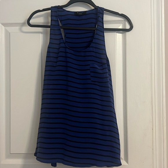 Blue flowy tank top - Picture 1 of 1